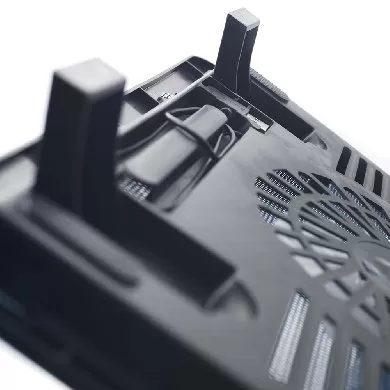 Base Enfriadora, Luz Led, Angulo Ajustable, 1 Hub USB, 9 a 15 Pulgadas , Negro-Rojo, BROBOTIX 044695R - Imagen 3