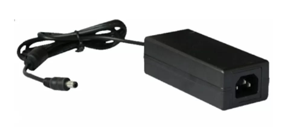 SAXXON PSU1204EPAQ2 - Paquete de Fuente de Poder Regulada de 12 Vcc 4.1 Amperes + Divisor para 4 Camaras/ Color Negro