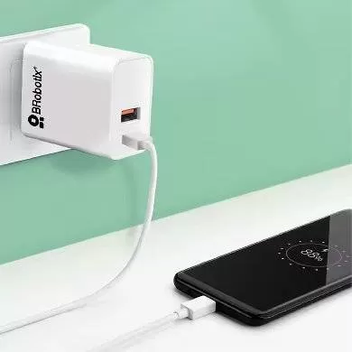 Cargador Carga Rápida, Dual USB V3.0 38W, 1 Puerto Tipo A y 1 Puerto Tipo C, Blanco, BROBOTIX 6005552 - Imagen 2