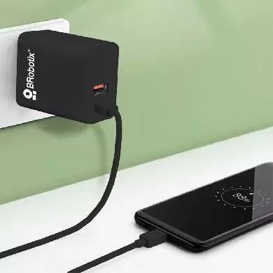 Cargador Carga Rápida, Dual USB V3.0 38W, 1 Puerto Tipo A y 1 Puerto Tipo C, Negro, BROBOTIX 6005569 - Imagen 2