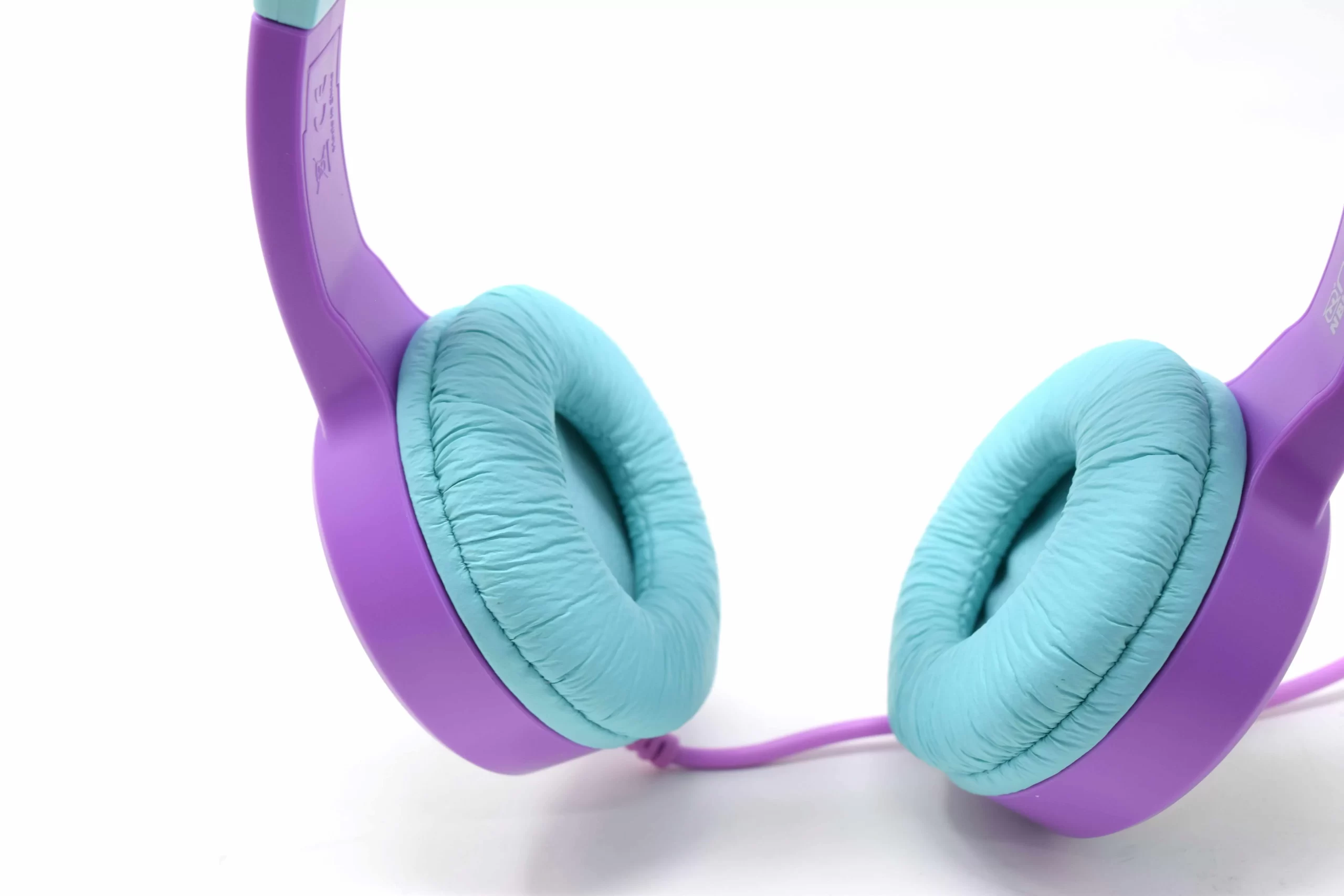 AUDIFONOS ON-EAR ALAMBRICOS KIDS VOLUMEN SEGURO A 95DB 3.5 MML SALIDA AUDIO 3.5MML HIPOALARGENICO NO TOXICO UNICORN LILA - Imagen 3