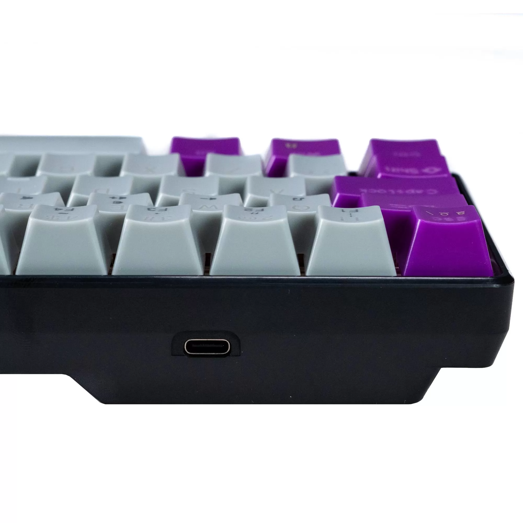 Teclado Mecánico Naceb 60% CON TECLAS INTERCAMBIABLES NA-0963G - Imagen 4